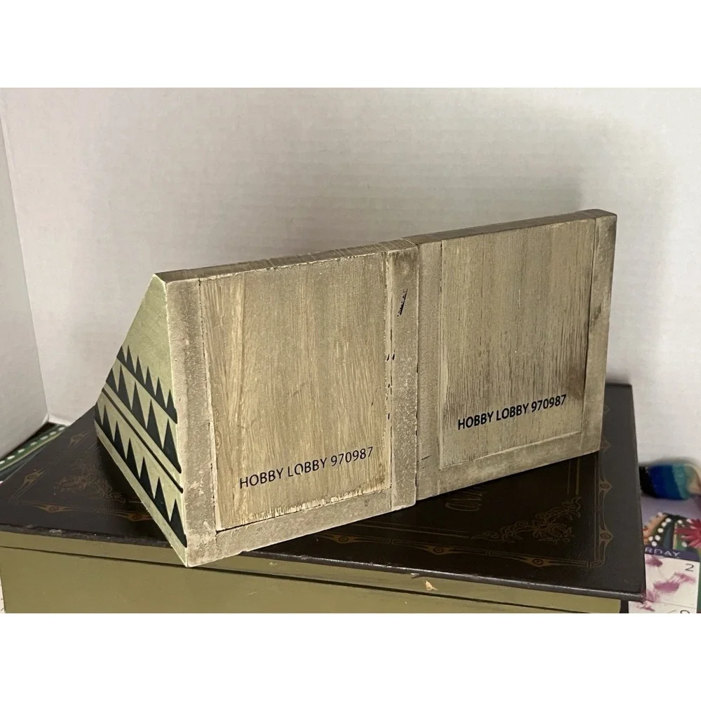Pair Wood‎ Hobby Lobby Book Ends Brown And Black